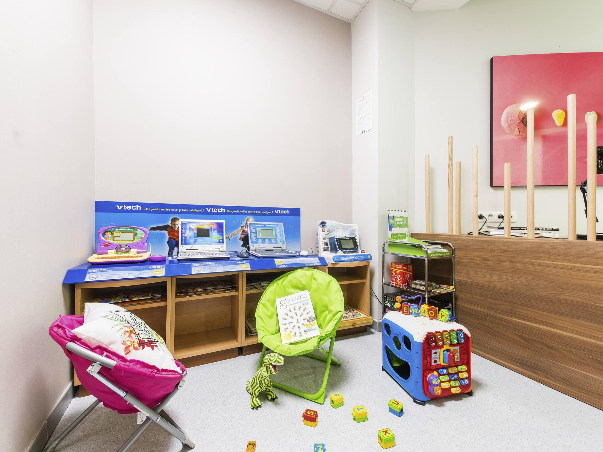 Ibis Styles Castres Hotel Luaran gambar